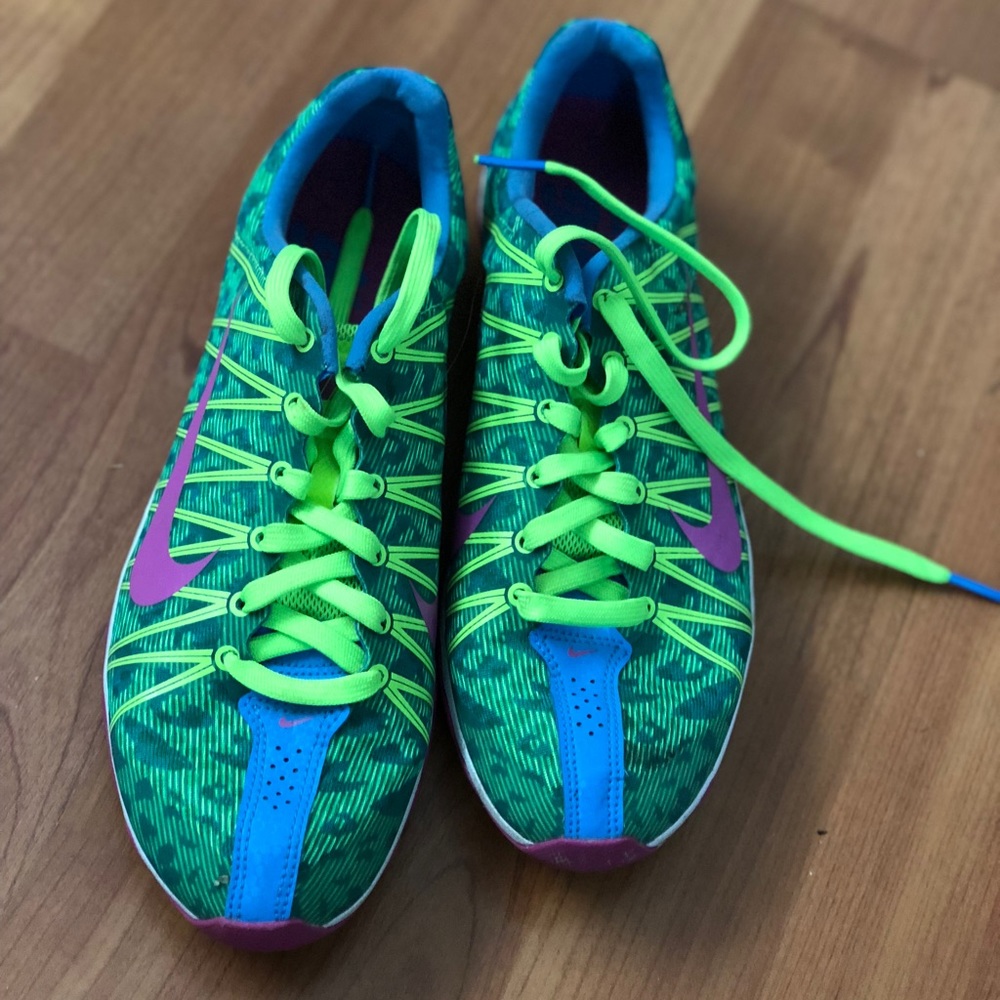 Nike rival waffle racing shoes